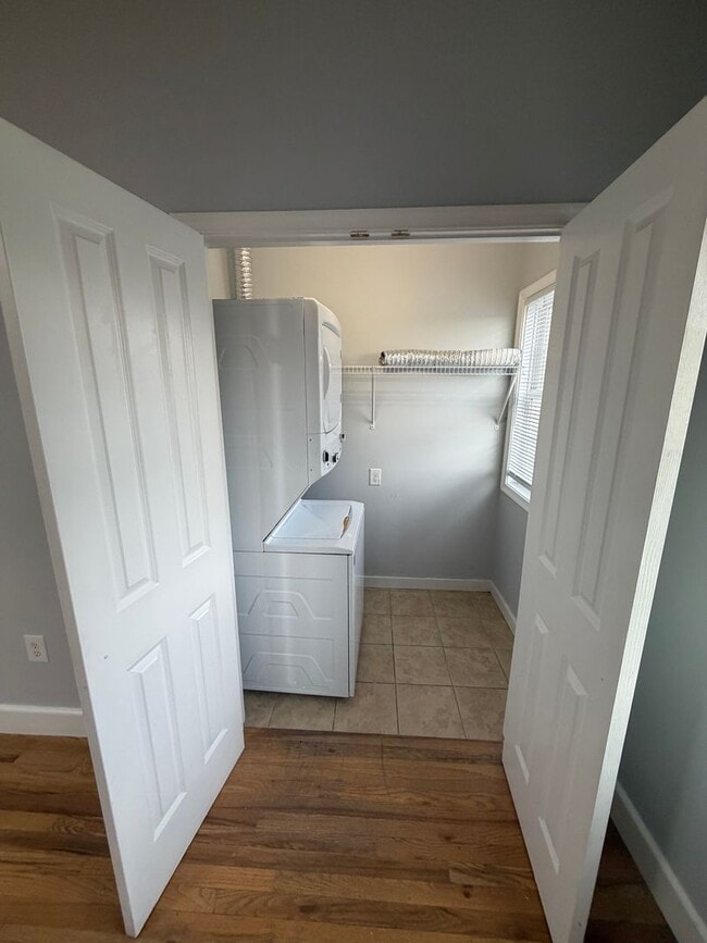 Building Photo - 1007 N 25th St