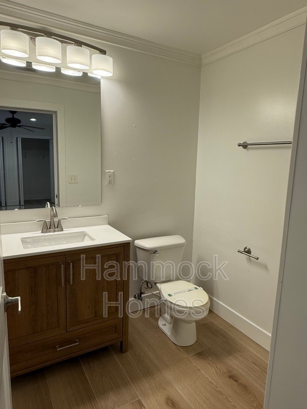 Building Photo - 5505 S Lois Ave