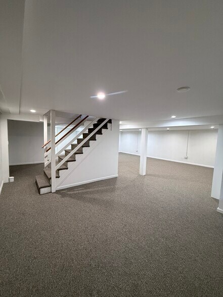 Building Photo - 42 Suffield St