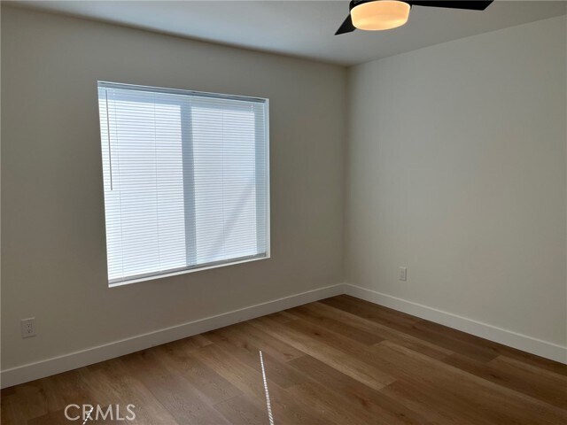 Building Photo - 504 E Stuart Ave