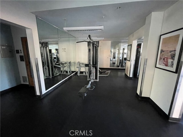 Building Photo - 388 E Ocean Blvd