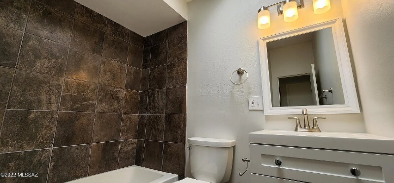 Building Photo - 4355 E Glenn St