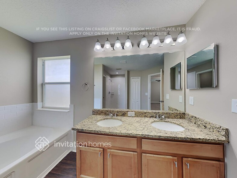 Building Photo - 4628 Hickory Stream Ln