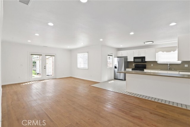 Building Photo - 4232 Walnut Ave