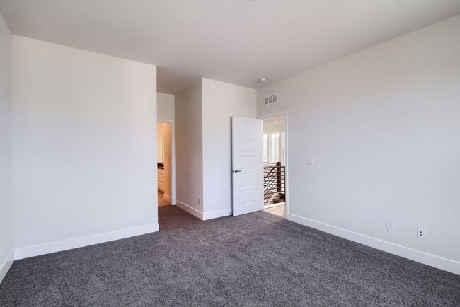 Building Photo - Luxury Paired Home in Golden!  3 bedrooms, 2.5 baths, 2-car garage!