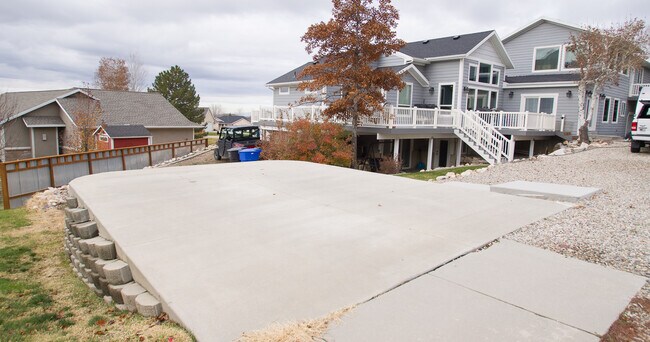 Building Photo - 1084 E 3400 N