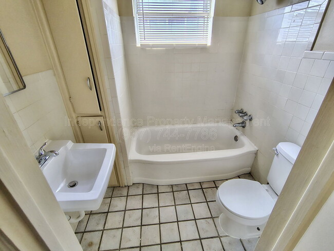 Building Photo - 4278 Catalpa Dr.