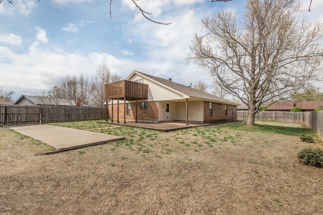 Building Photo - 9024 Northridge Dr