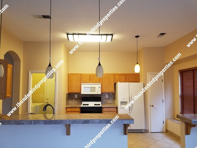 Building Photo - Ventana Ranch - 3 bedroom, 2 bath home near parks