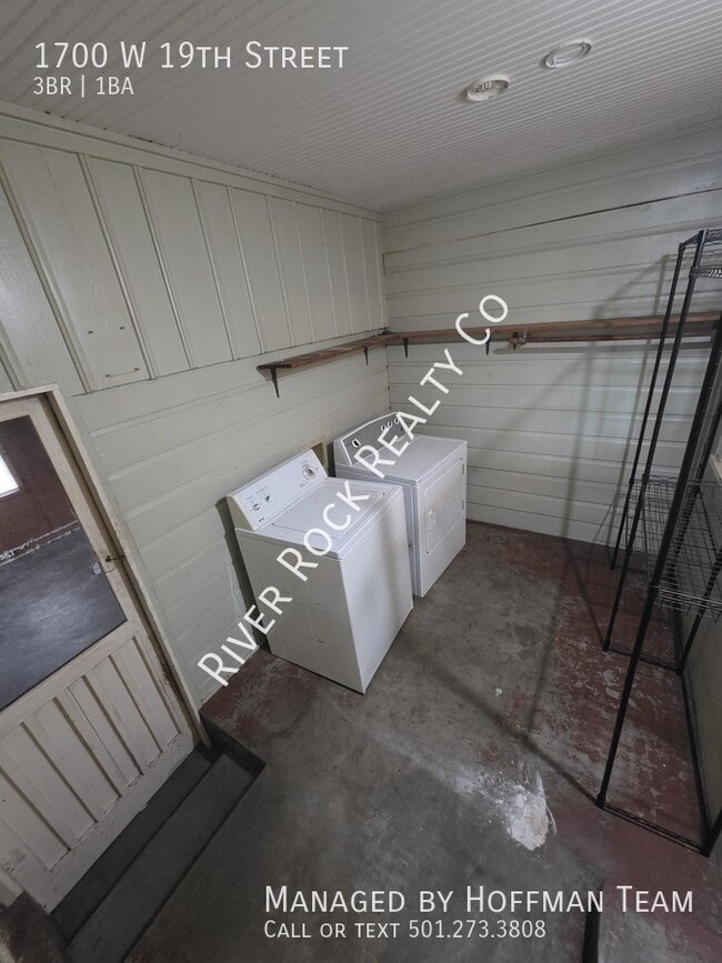 Building Photo - 1700 W 19th St