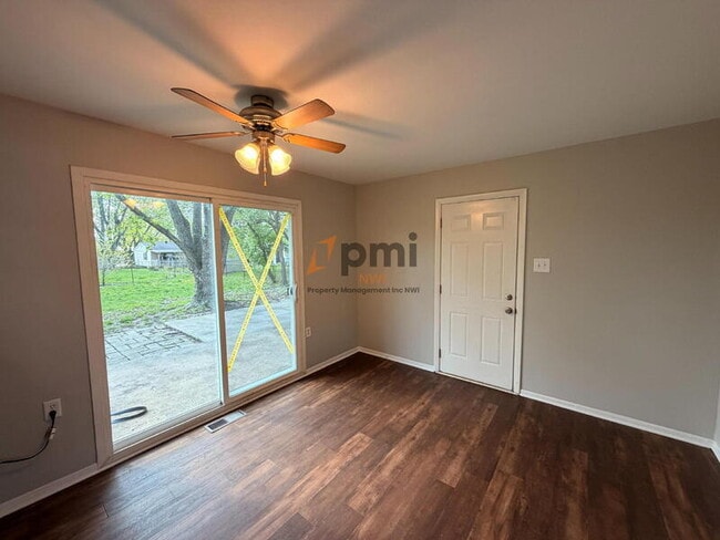 Building Photo - 774 Fox River Rd