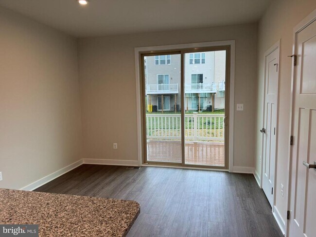 Building Photo - 132 Bethlehem Pl