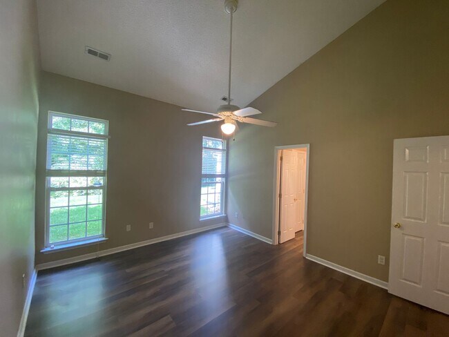 Building Photo - 5422 Waverly Lynn Ln