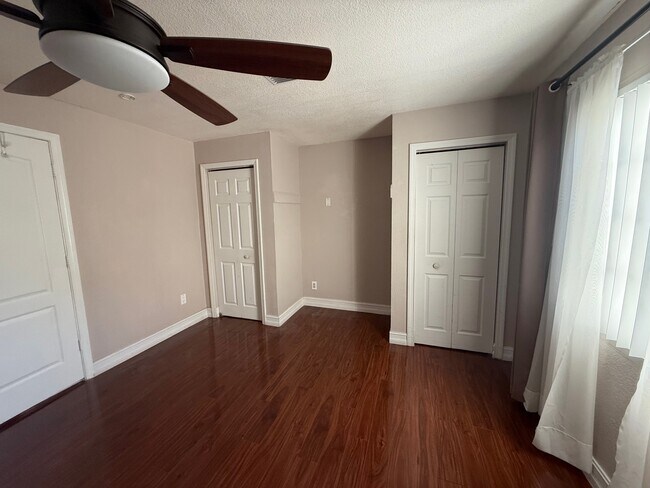 Building Photo - 14912 SW 143rd Ct