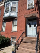 Building Photo - 113 Dove St