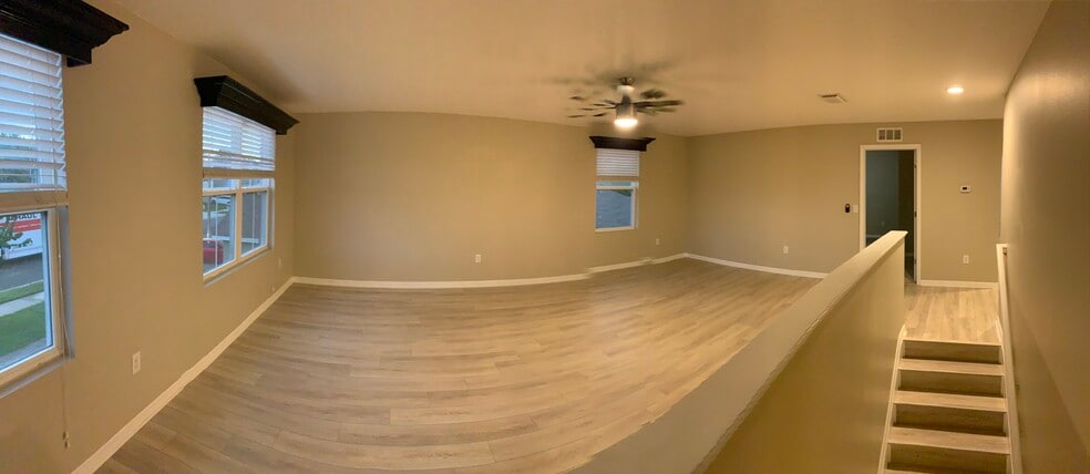 Building Photo - 3915 Bramblewood Loop