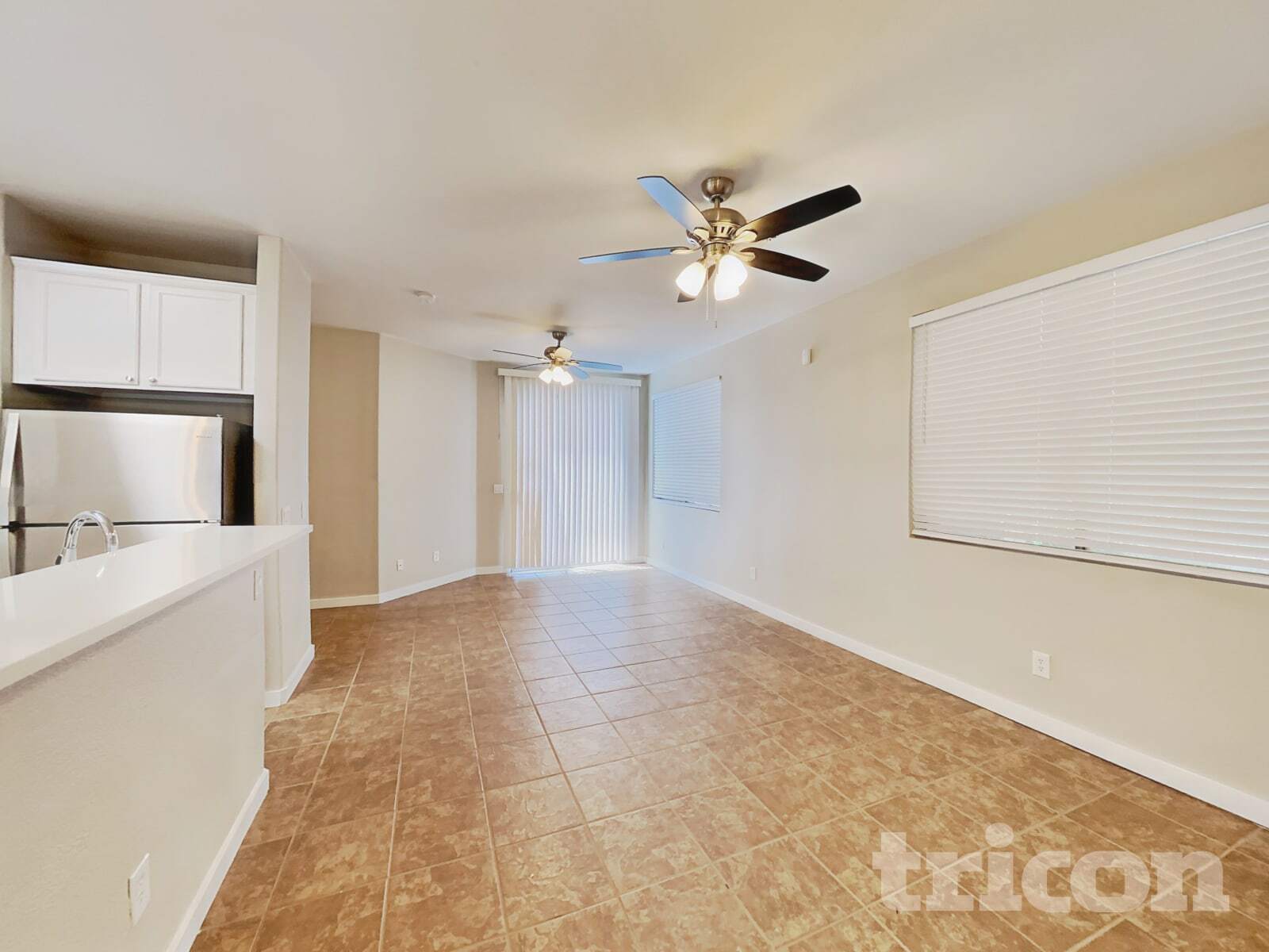 Building Photo - 1607 W Lydia Ln