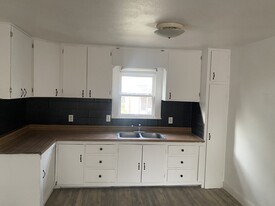 Building Photo - 2314 38th St