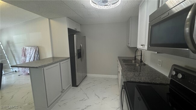 Building Photo - 5222 Treetops Dr