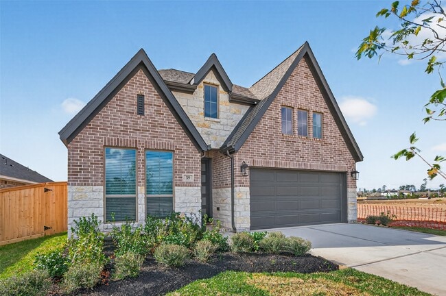 Primary Photo - 319 Silver Sage St