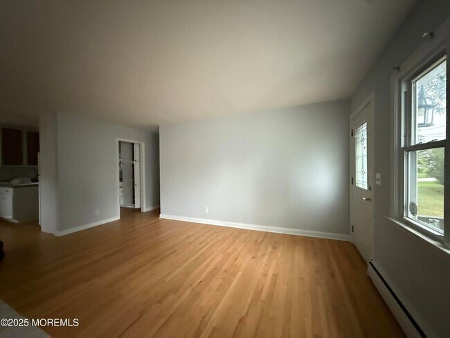 Building Photo - 138 Ampere Ave