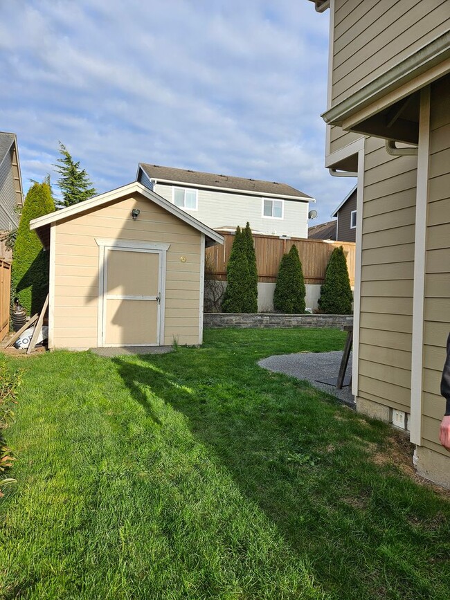 Building Photo - 4 Bedroom House for Rent in Ferndale