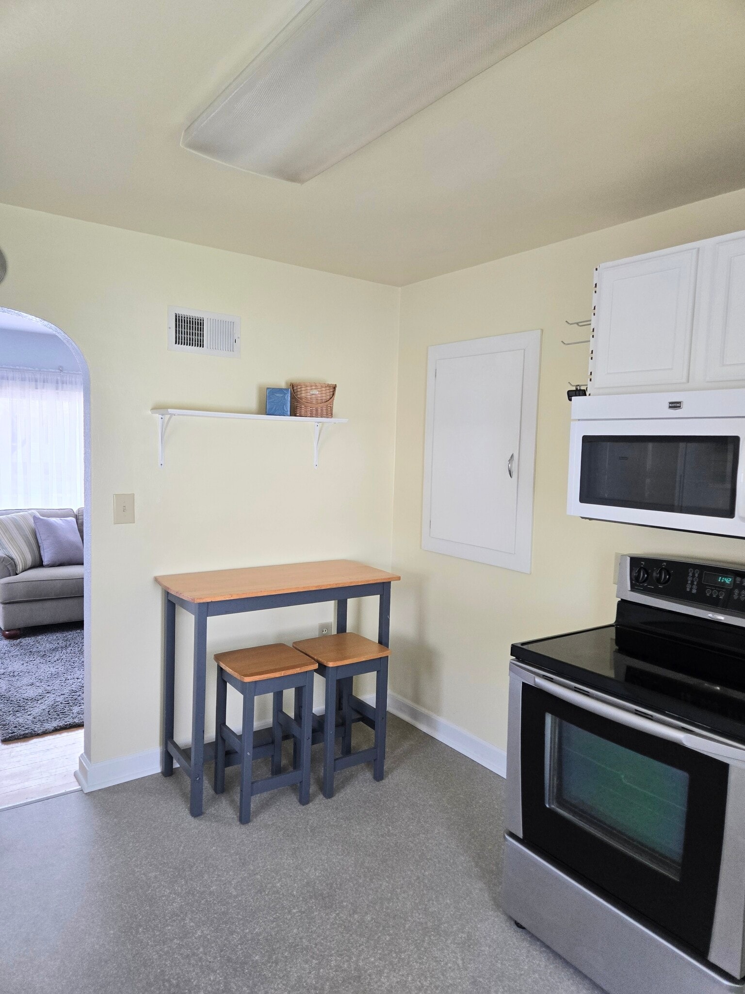 Kitchen - 920 Erie Ave