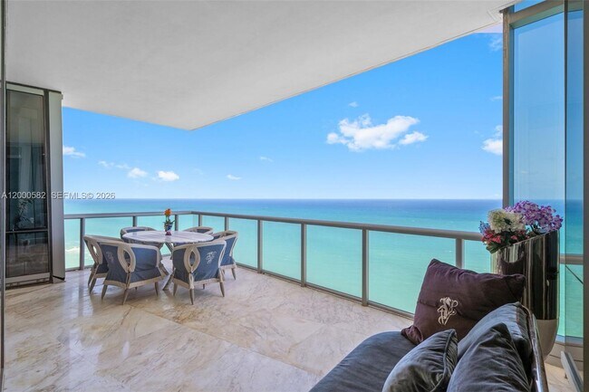 Building Photo - 17121 Collins Ave