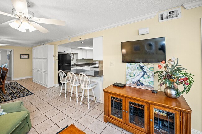 Building Photo - 4610 White Ave