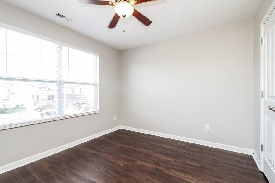 Building Photo - 1536 Rockglade Run