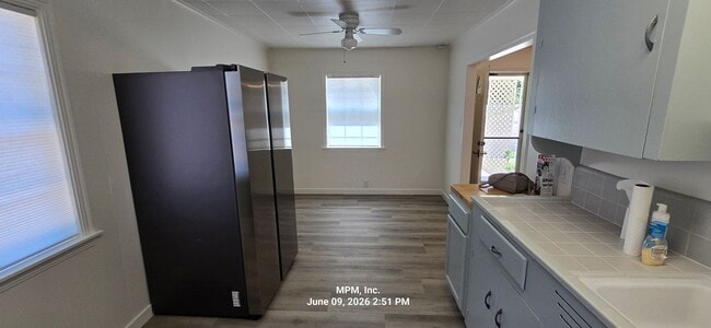 Building Photo - Large 1 bed 1 bath home on its own lot