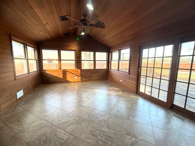 Building Photo - 267 N Idlewild Ave