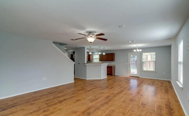 Building Photo - 6801 Baythorne Dr