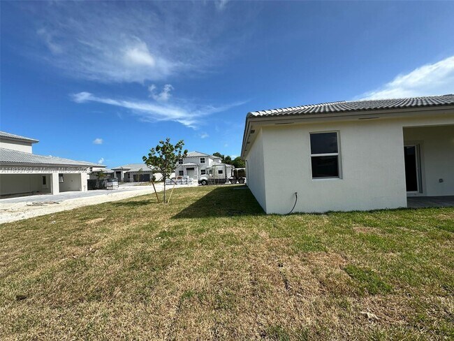Building Photo - 13248 SW 189th Ter