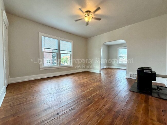 Building Photo - 1242 Davis Ave NW