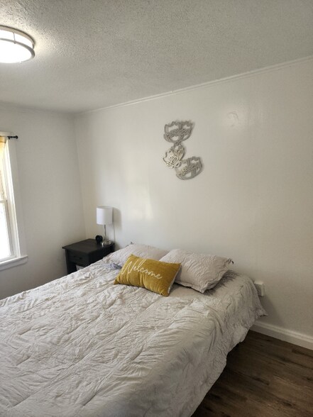 Building Photo - 49 Brown Ave