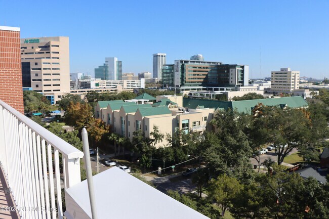 Building Photo - 1590 Le Baron Ave