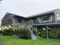 Building Photo - 4 Bayside Ave