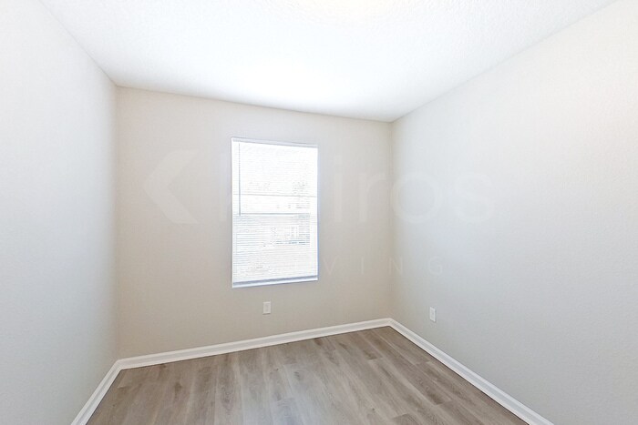 Building Photo - 1303 Mull St