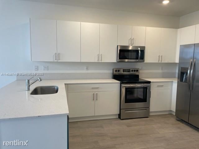 Primary Photo - 4 br, 2.5 bath House - 240 SW 159th Way