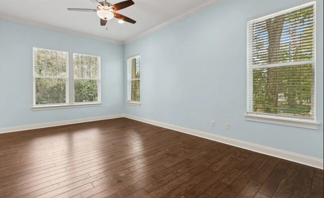 Building Photo - 4 Bed/3 Bath Coastal Beauty!