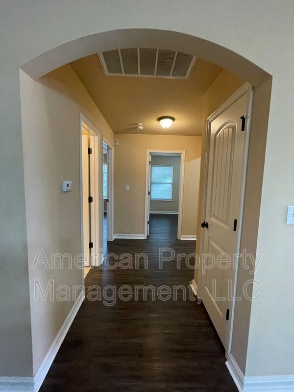 Building Photo - 13022 E 133rd Pl N