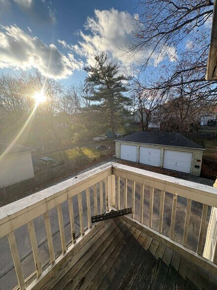 Building Photo - 346 Norton St