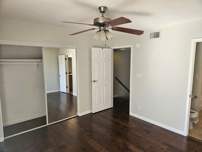 Building Photo - 885 N Granite Reef Rd