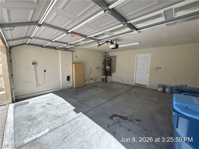 Building Photo - 10876 Fishers Island St