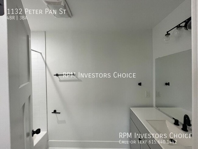 Building Photo - 1132 Peter Pan St