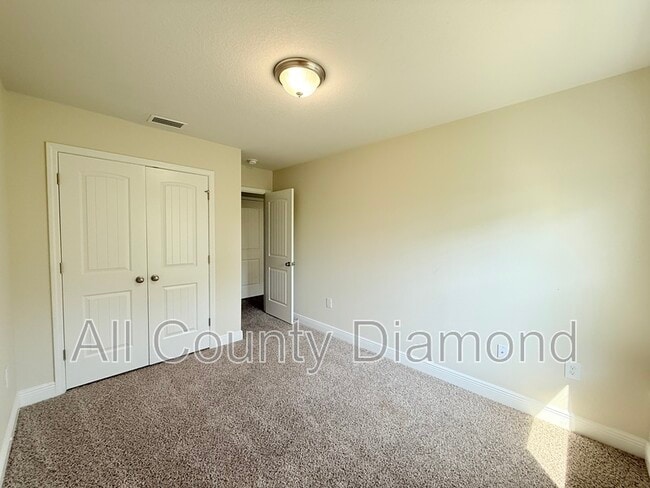 Building Photo - 7682 Shadow Lake Dr