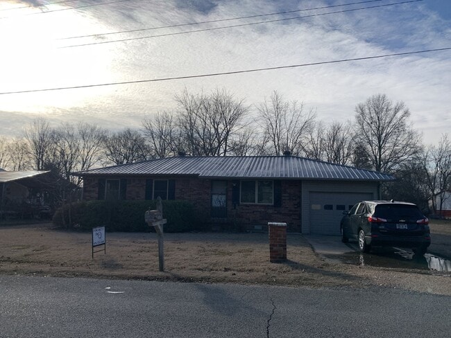 Building Photo - "Charming 3-Bedroom Home in Brookland - Co...