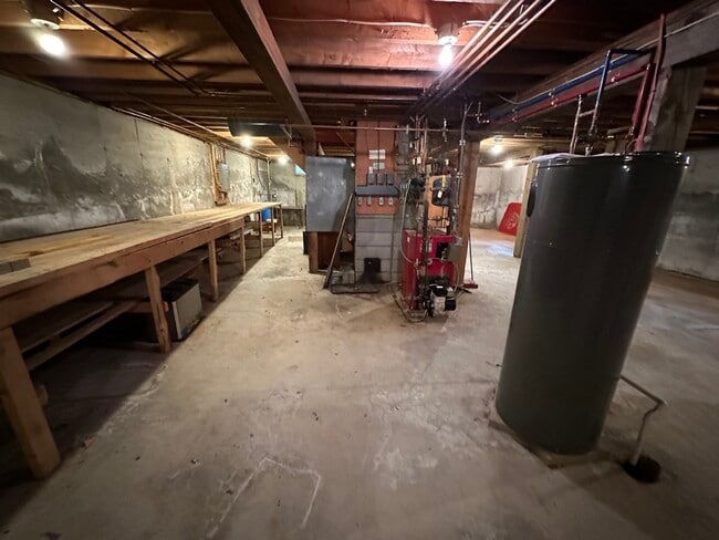 Building Photo - 618 Shearer Hill Rd