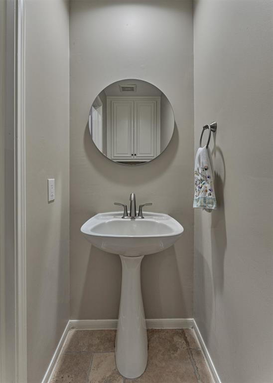 Building Photo - 46 Pinepath Pl